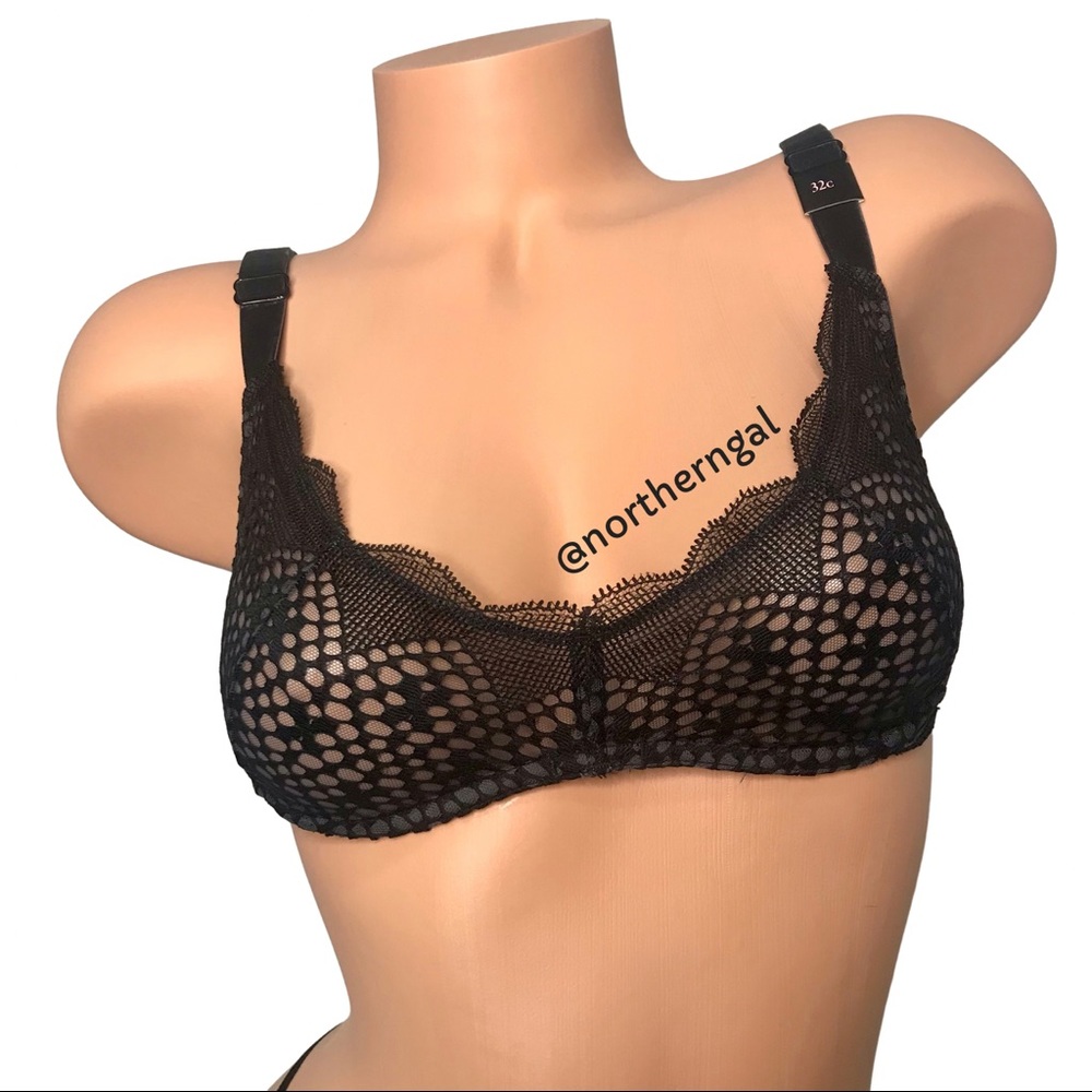 Victoria's Secret Very Sexy Unlined Scoop Neck Bra